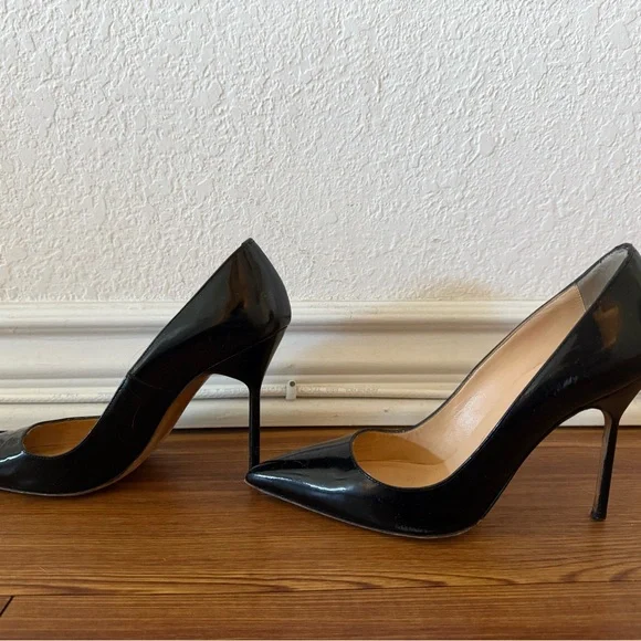 Patent Manolo Blahnik Stilettos - Picture 3 of 9